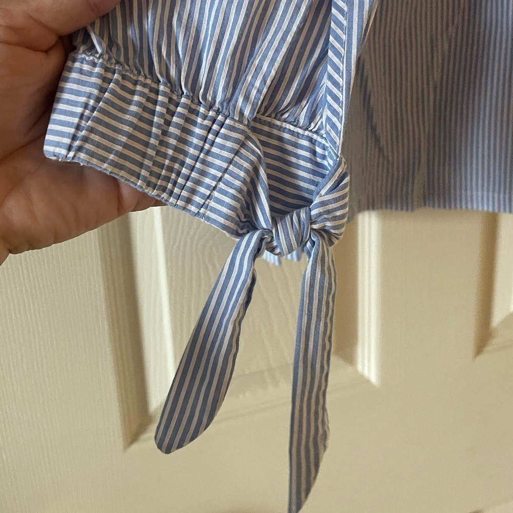 Loft striped off the shoulder blouse β’ Womens medium - Picture 3 of 8